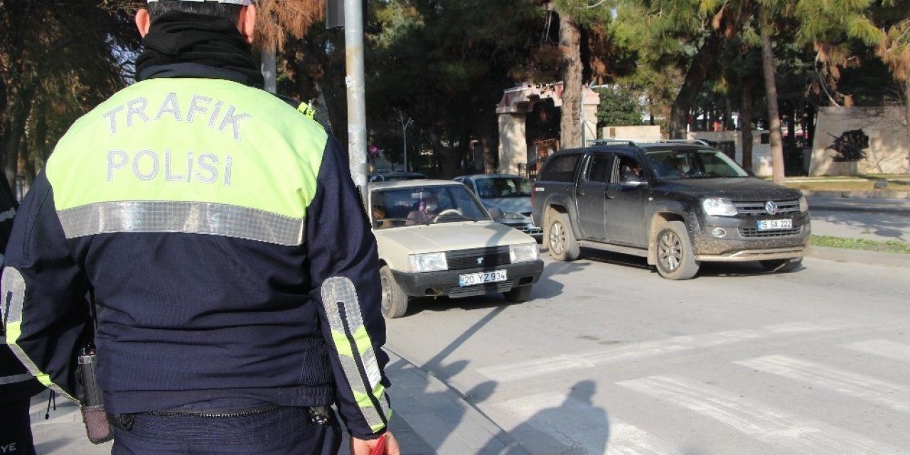 Burdur’da Trafik Ekipleri Dronla Denetim Yaptı