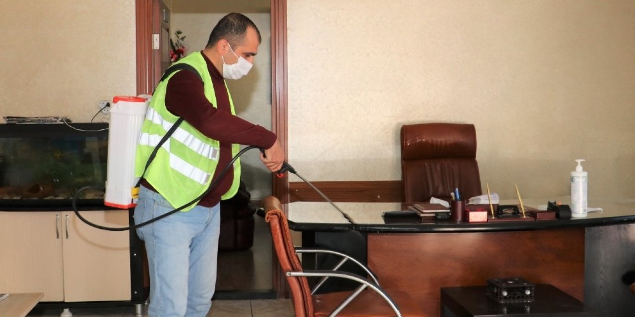 Toroslar’da Dezenfekte Çalışmaları Sürüyor