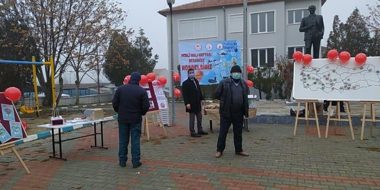 İlçe Merkezine Yerli Ürün Tanıtan Sergi Açtılar