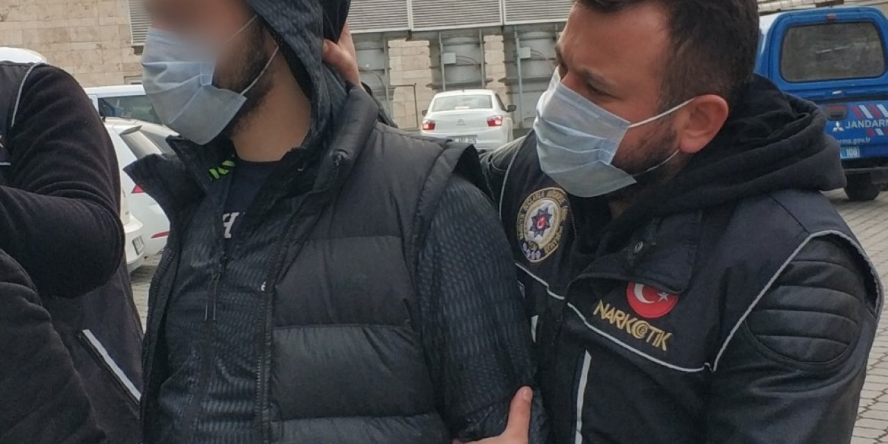Evinde Kokain Ve Uyuşturucu Hap Ele Geçen Şahıs Tutuklandı