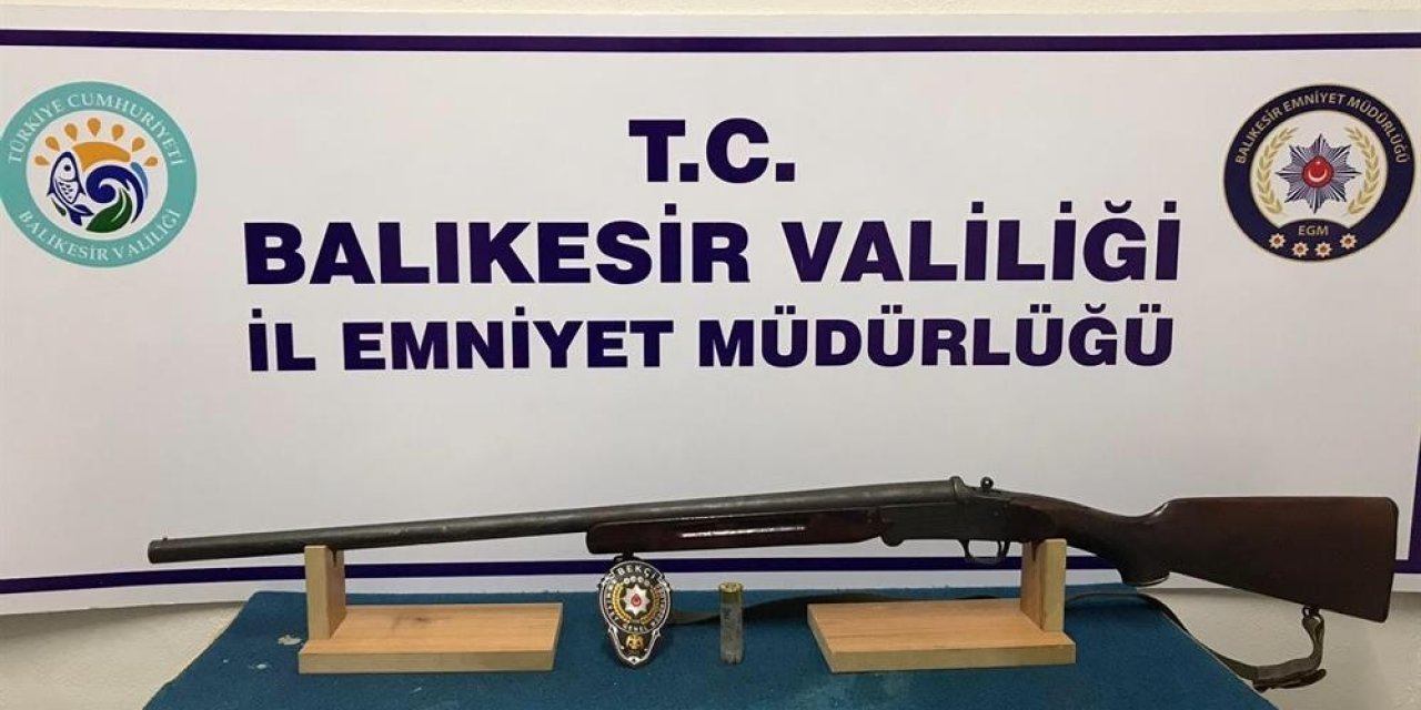 Balıkesir’de Polis 19 Aranan Şahsı Yakaladı