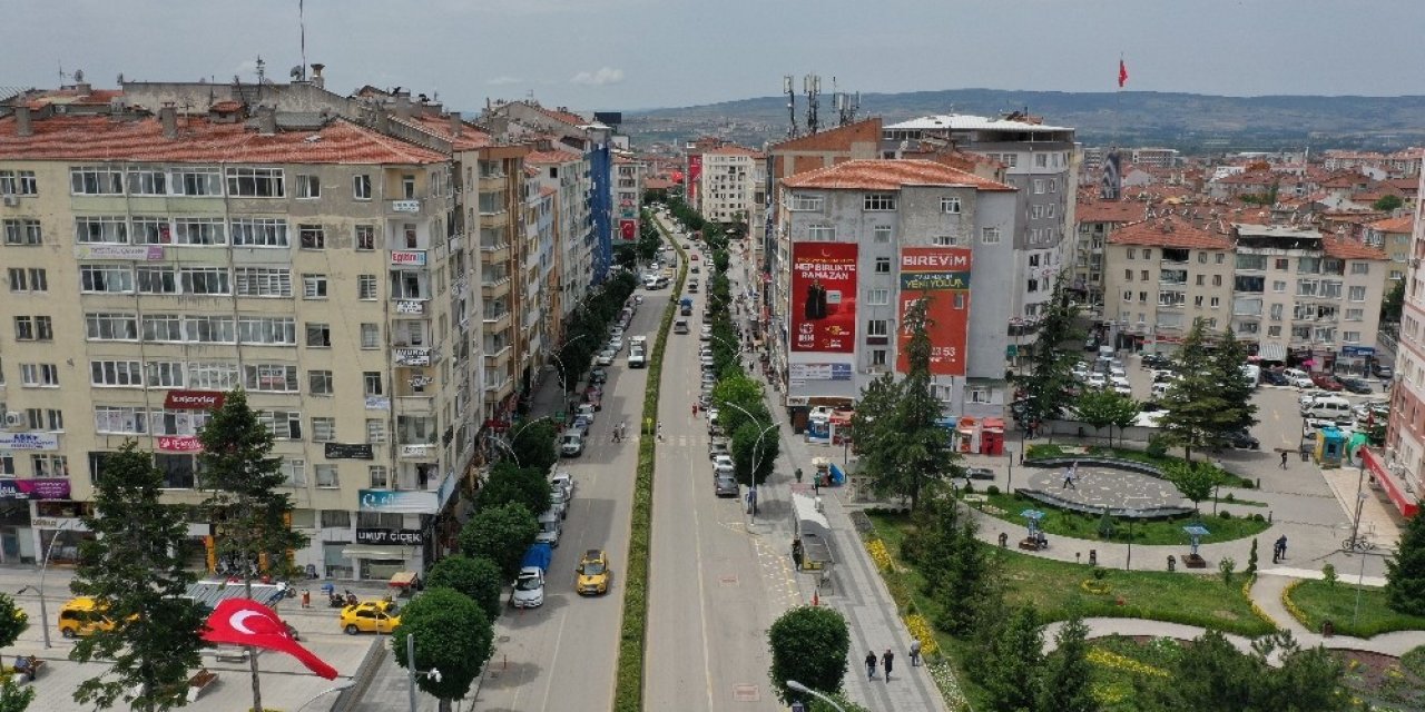 Gazi Caddesinde Paylaşımlı Bisiklet Yolu Uygulaması Hayata Geçiriliyor
