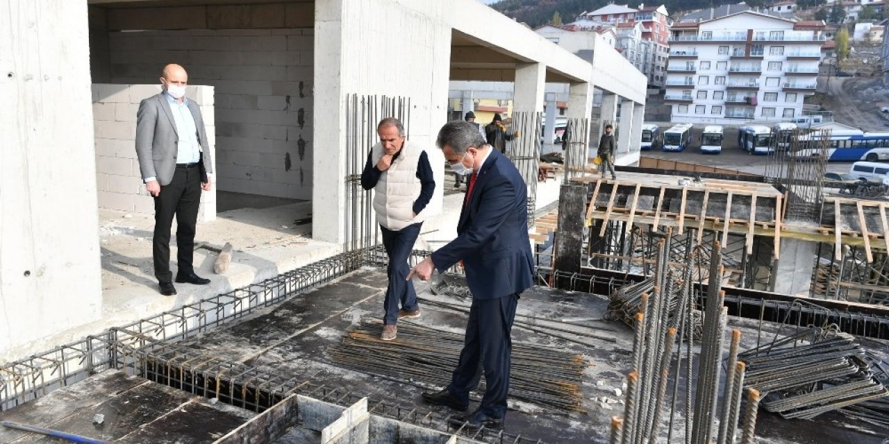 Mamak Yüzmenin Merkezi Oluyor