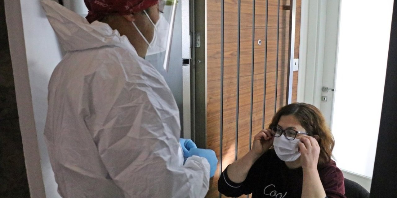 Kapı Kapı Dolaşıp Vaka Sayısını Yarıya Düşürdüler