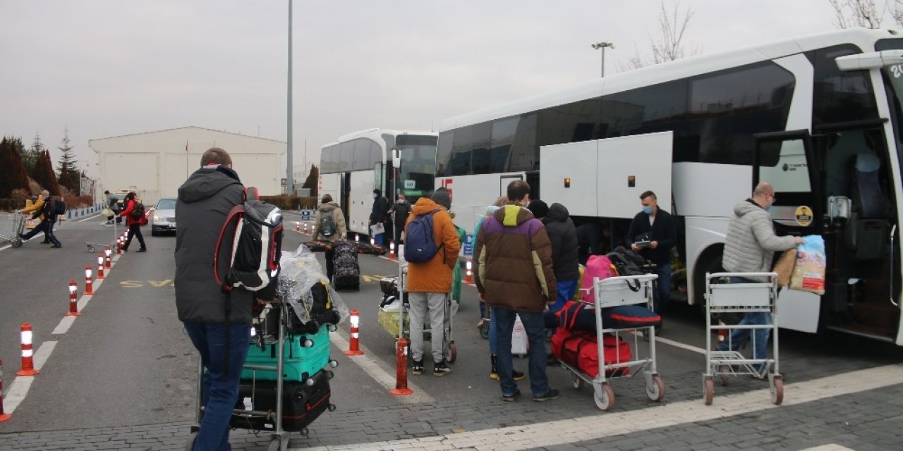 Erciyes Kayak Merkezi’ne Sezonun İlk Charter Seferi Ukrayna’dan