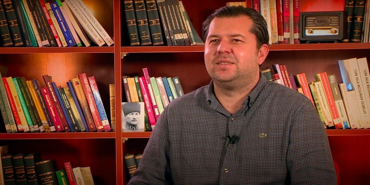 Doç. Dr. Aydın, "beynine Bir Kez Hava Değmeye Görsün" İsimli Eseri Kitap Severler İçin Anlattı