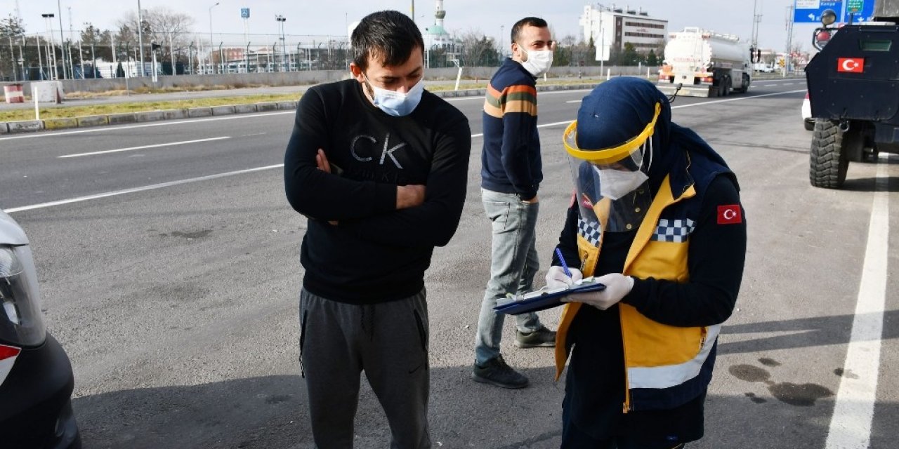 Aksaray’da Covid-19 Testi Pozitif Ve Temaslı 2 Kardeş Seyahatte Yakalandı