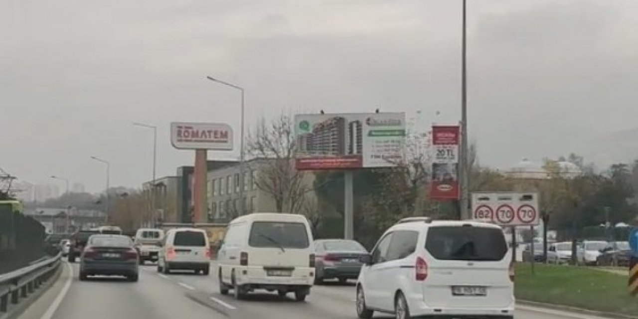 Bursa’da Trafikte Makas Atan Sürücüler Araç Kamerasıyla Görüntülendi