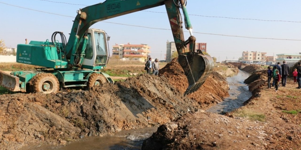Akçakale’de Drenaj Çalışmaları Başladı