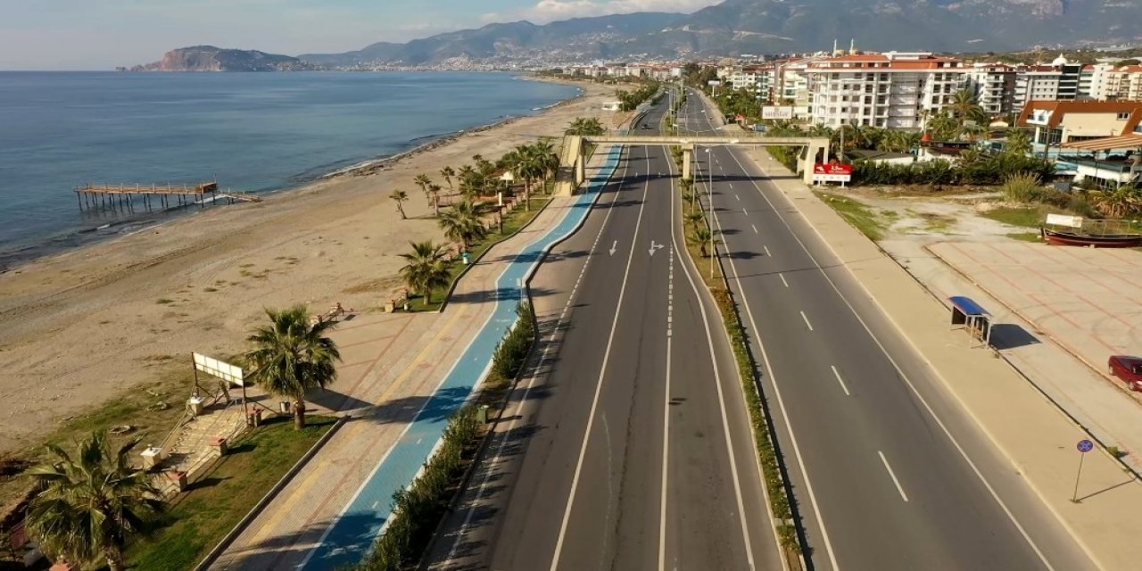 Alanya’da Sahil Bandı Bisiklet Yolunun Kestel Etabı Tamamlandı