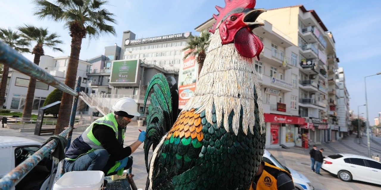 7 Bin Parçadan Oluşan Cam Horozda Bakım Ve Temizlik Çalışmaları Yapıldı