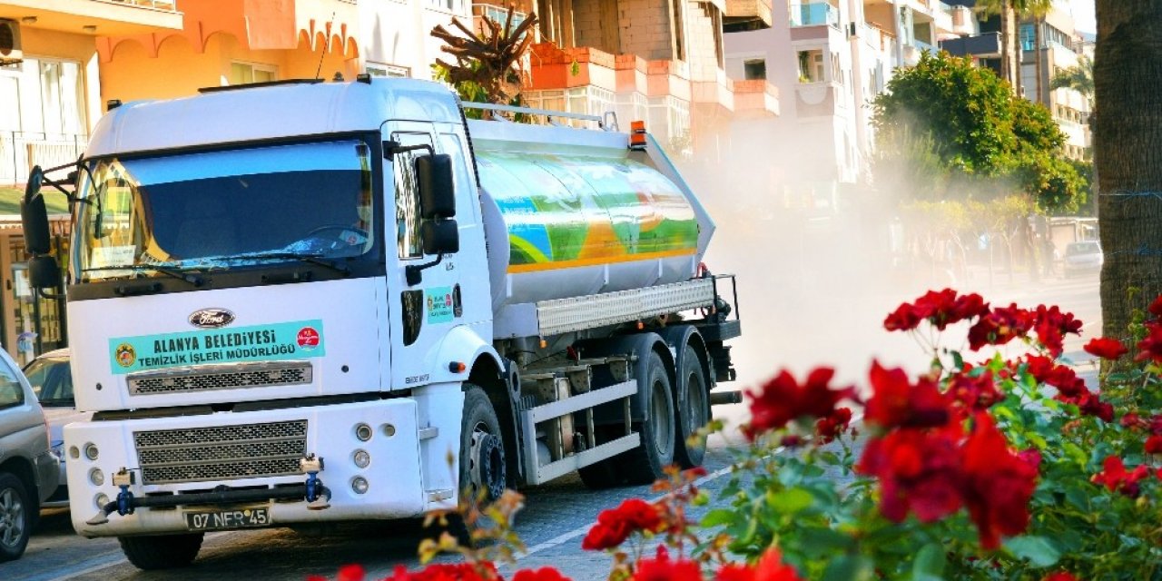 Alanya’da Cadde Ve Sokaklar Mikronsis İle Temizleniyor