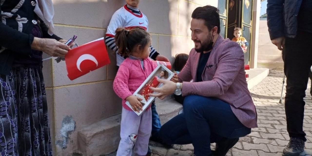 Gaziantep Kırsalındaki Öğrencilere Ronaldo Forması