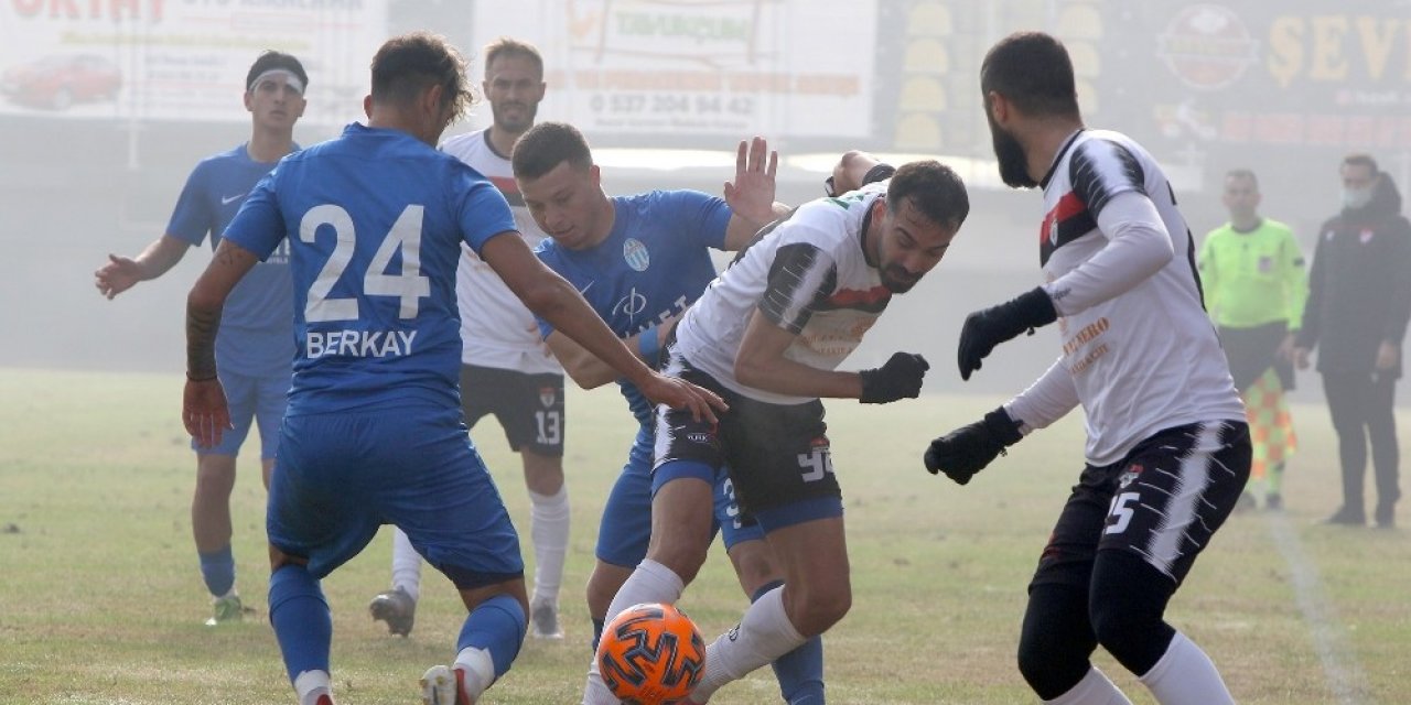 3. Lig: Manisaspor: 1- Antalya Kemerspor: 1