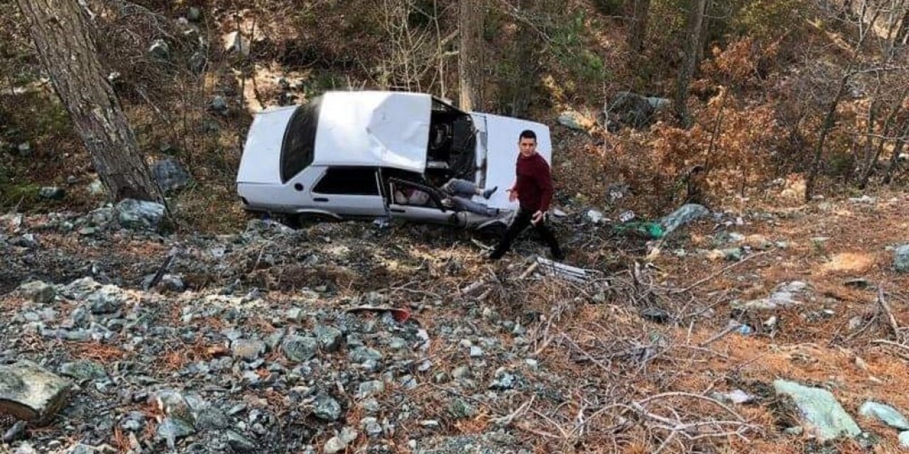 Uçuruma Yuvarlanan Otomobilin Sürücüsü Yaralandı