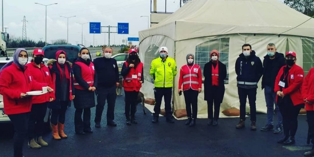 Kızılay’ın Kadınlarından "tatlı" Destek