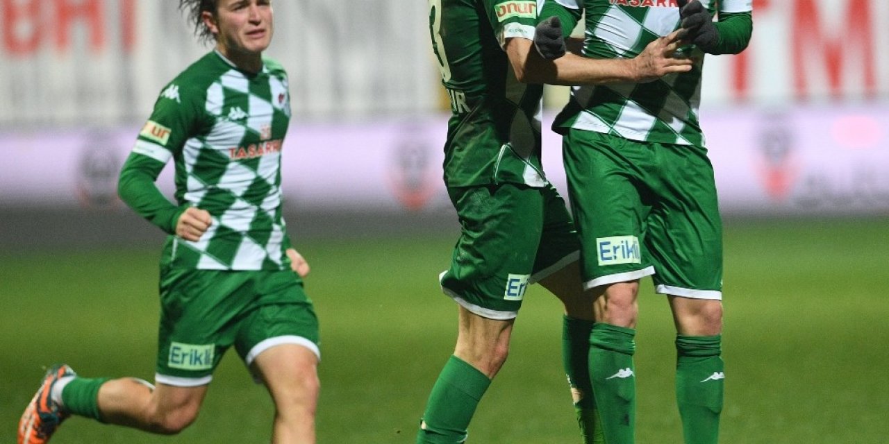 Bursaspor Zoru Başardı, 8 Günde 11 Gol Attı
