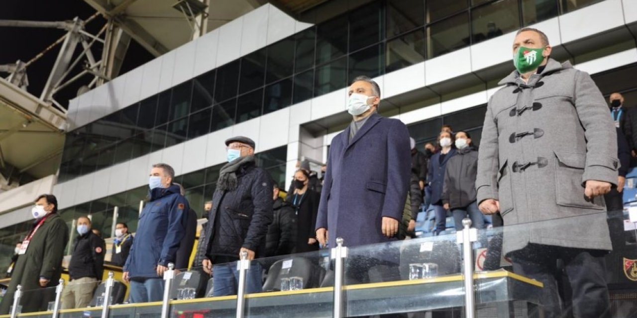Büyükşehir Belediye Başkanı Aktaş’tan Bursasporlu Futbolculara Övgü