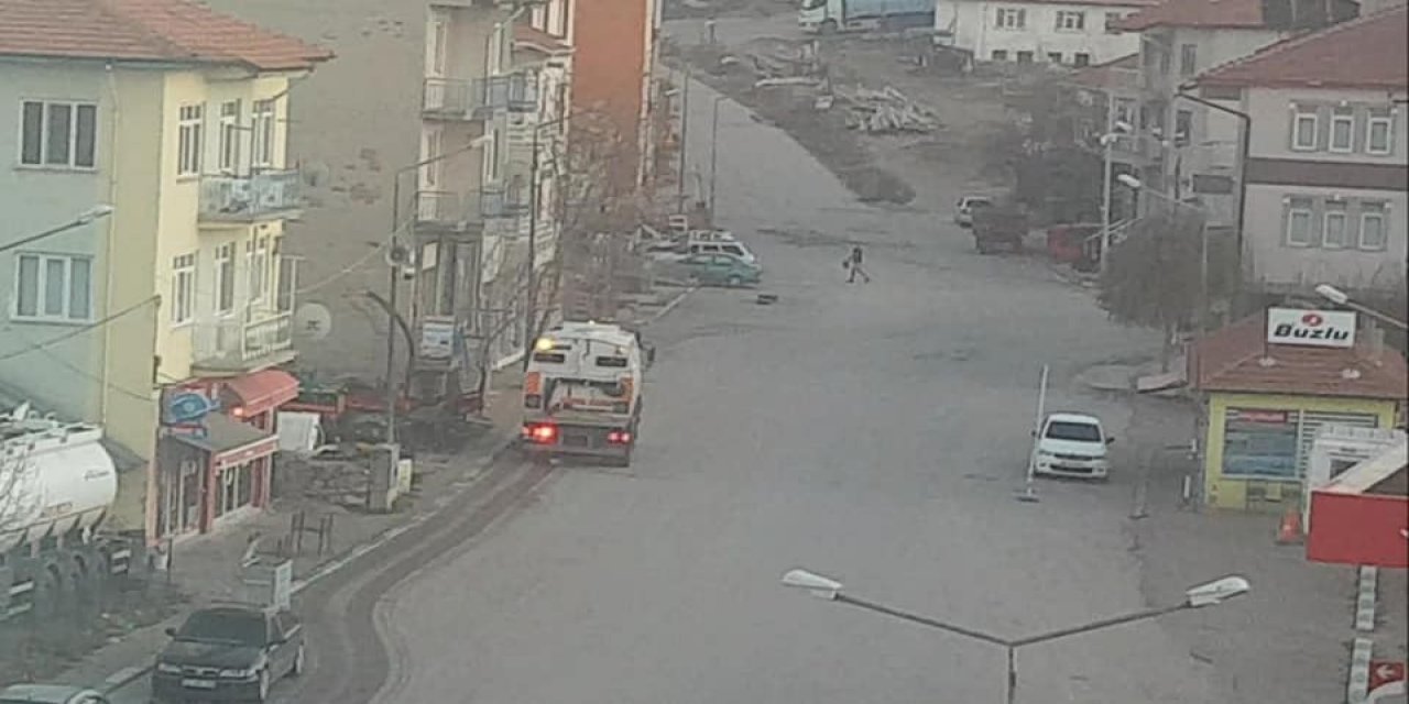 Altıntaş’ta Tüm Sokaklar Temizlendi