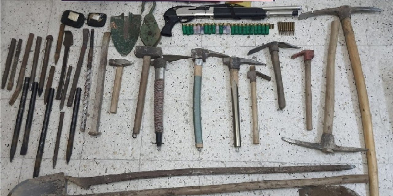 Niğde’de Define Arayan 8 Kişi Yakalandı