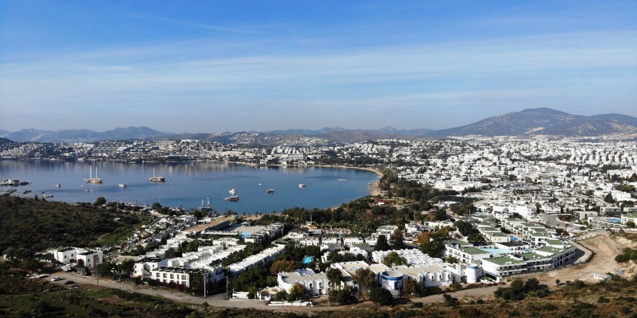 Yılbaşını Evde Geçirmek İstemeyenler Bodrum’a Akın Ediyor