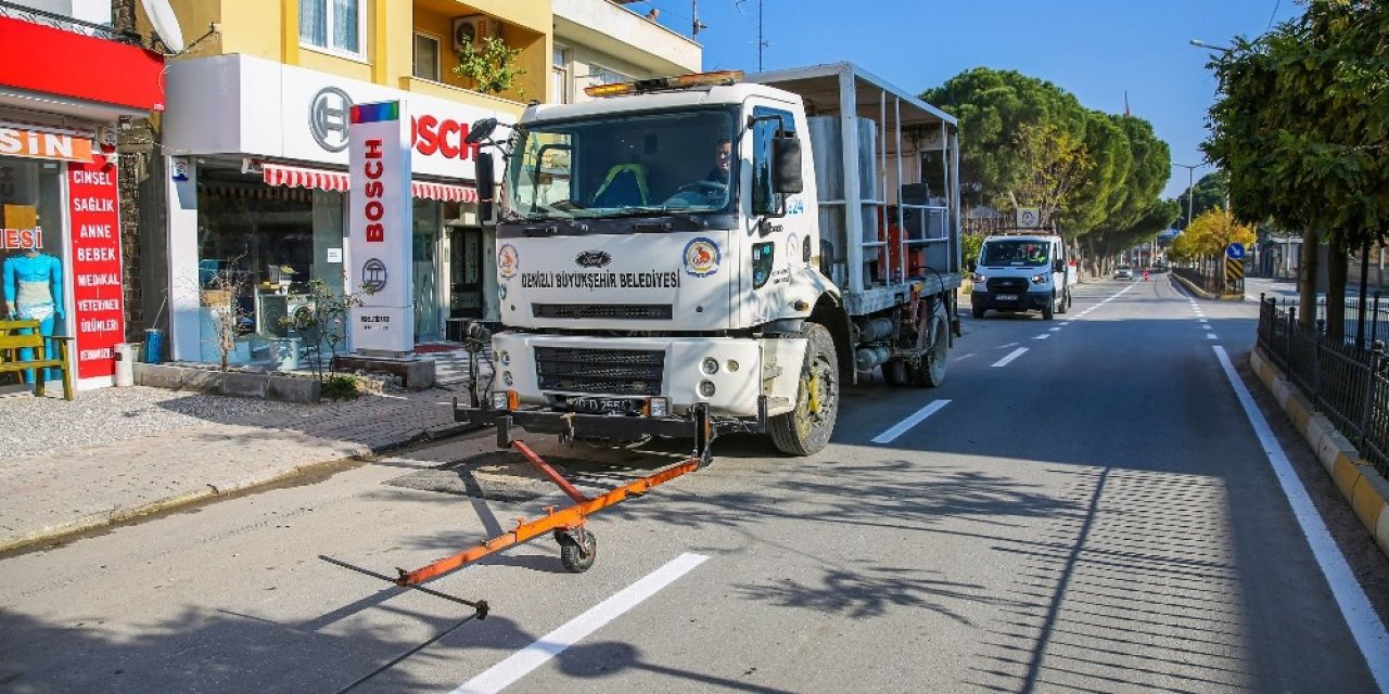 Sokağa Çıkma Kısıtlamasında Yol Çizgileri Yenilendi
