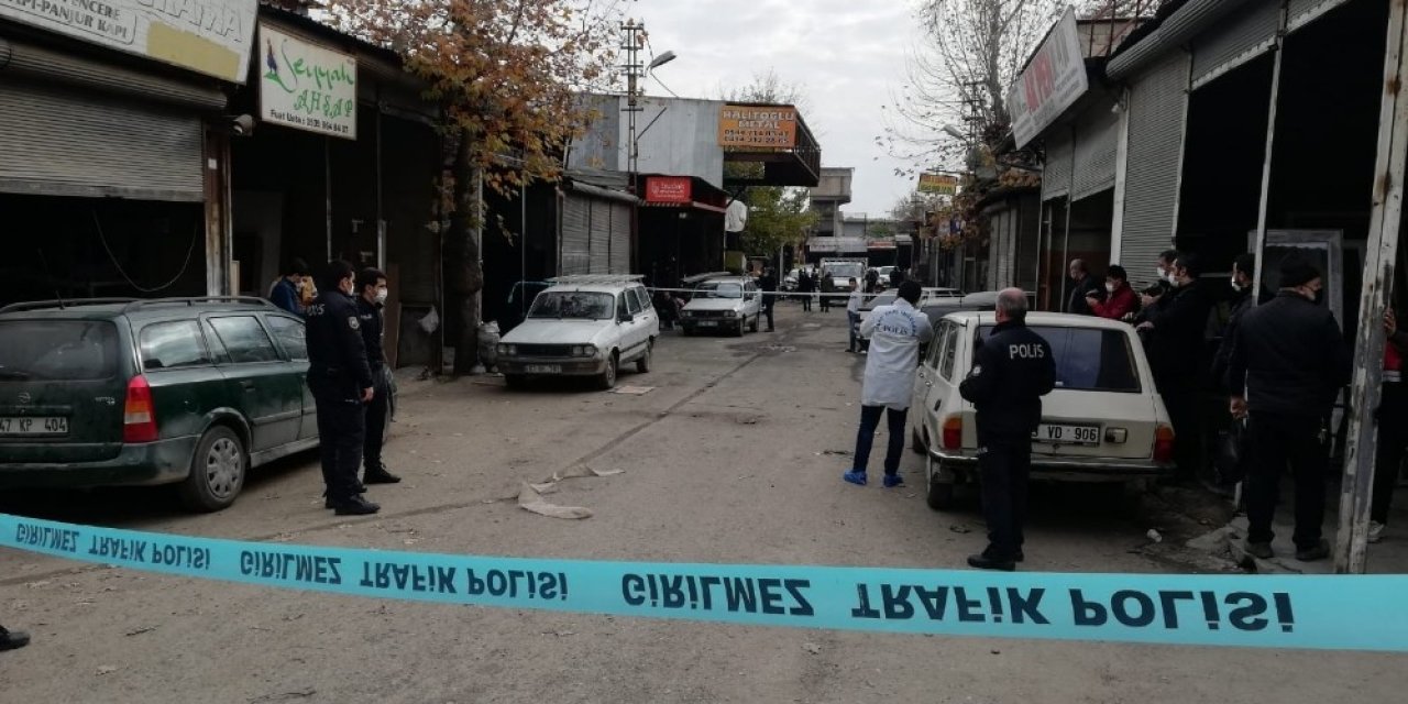 ‘ne Geziyorsunuz’ Kavgasında 2 Kişi Yaralandı