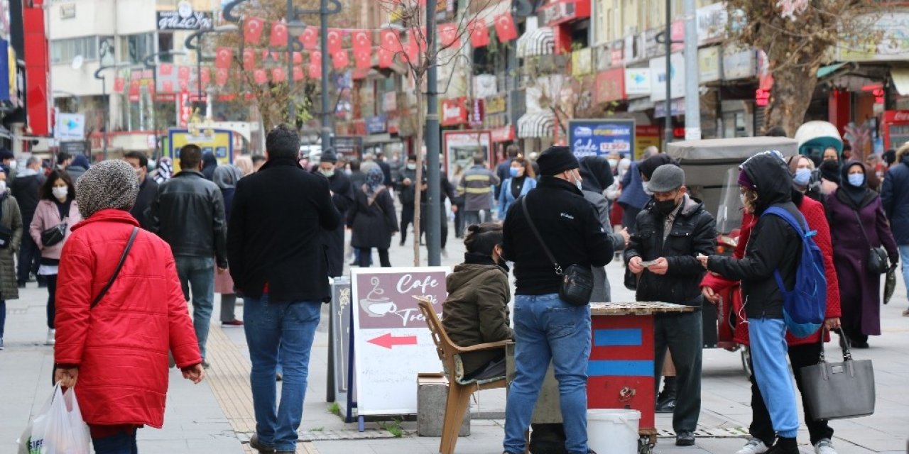 56 Saatlik Kısıtlama Sonrası Karabük’te Yine Aynı Tablo Yaşandı