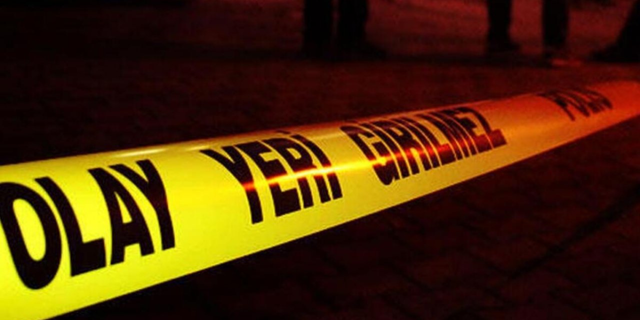5 Şahıs kendisini polis olarak tanıtıp eve girdiler 100 bin liralık ziynet eşyasını çaldılar