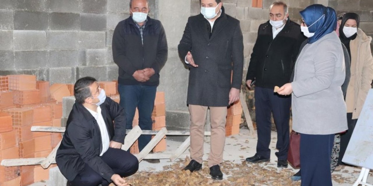 Yangında Evleri Tamamen Kül Olan Aileye 41 Bin Tl Destek Sağlandı