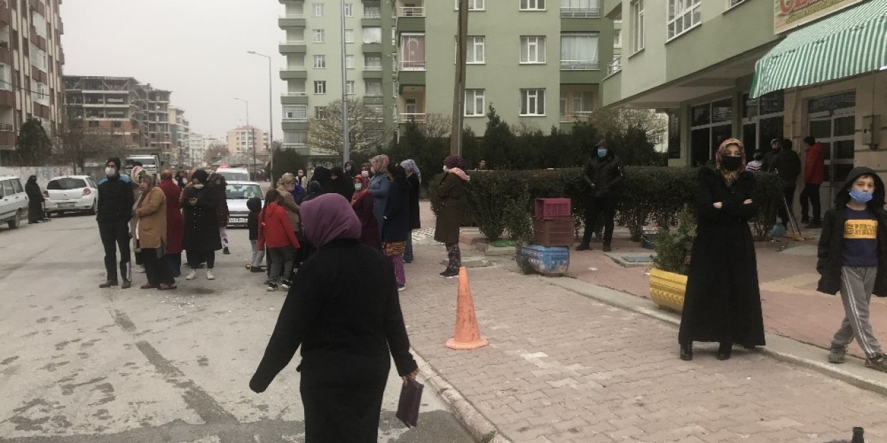 Konya'da bir genç yaşadığı evi ateşe verip intihar etti..!