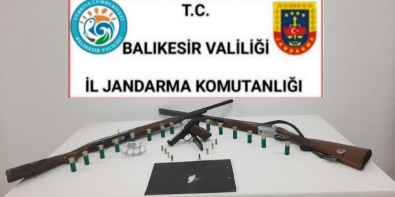 Balıkesir Jandarma 18 Aranan Şahsı Yakaladı