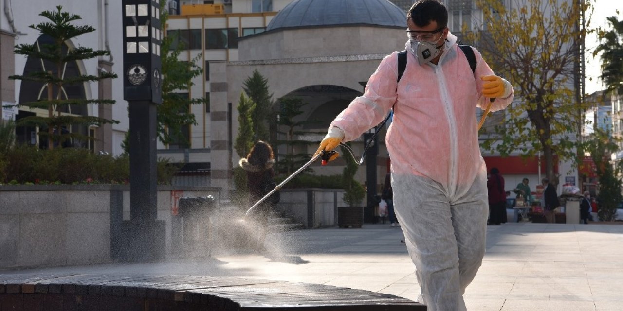 Mersin’de Her Yer Dezenfekte Ediliyor