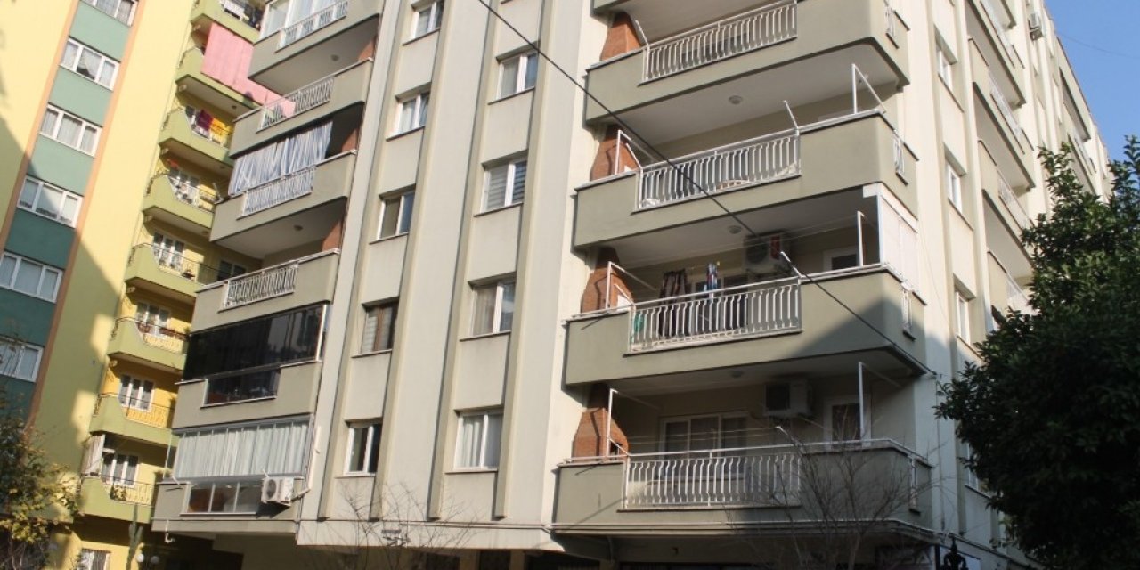 Bu Apartmandaki Evlere Misafir Kabul Edilmiyor