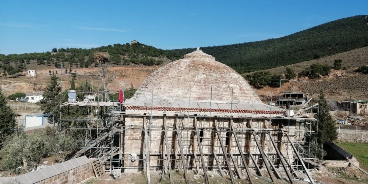 654 Yıllık Tarihi Murat Hüdavendigar Camii Restore Ediliyor