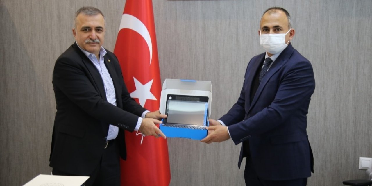 Tokat Tso’dan Uzaktan Eğitime Tablet Desteği Geldi