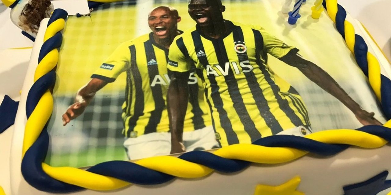 Fenerbahçe’de Samatta’nın Doğum Günü Kutlandı