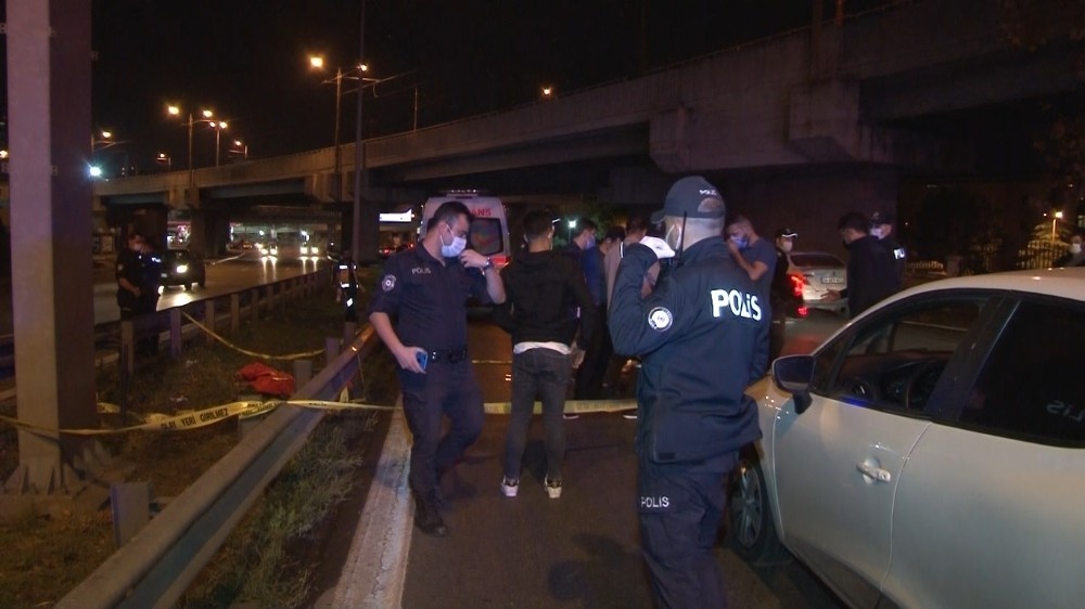 Önce kız arkadaşını vurdu sonra kafasına sıkarak intihar etti