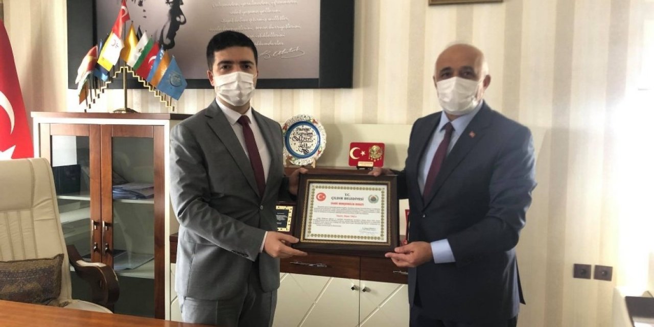Kaymakam Taş’a Fahri Hemşehrilik Beratı