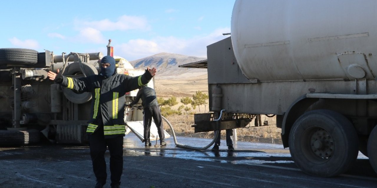 Devrilen Oksijen Yüklü Tanker, Paniğe Neden Oldu (2)