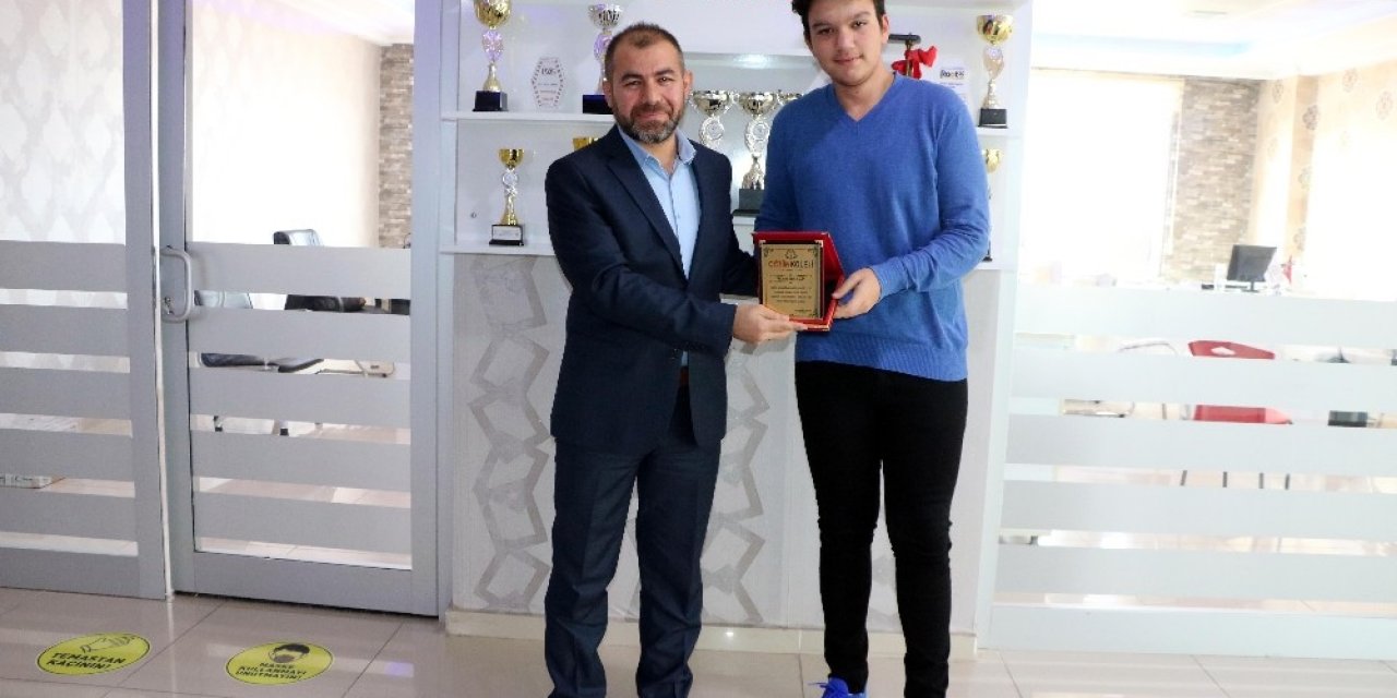 Sağlık Çalışanlarının Sorunlarını Kısa Filmle Anlattı