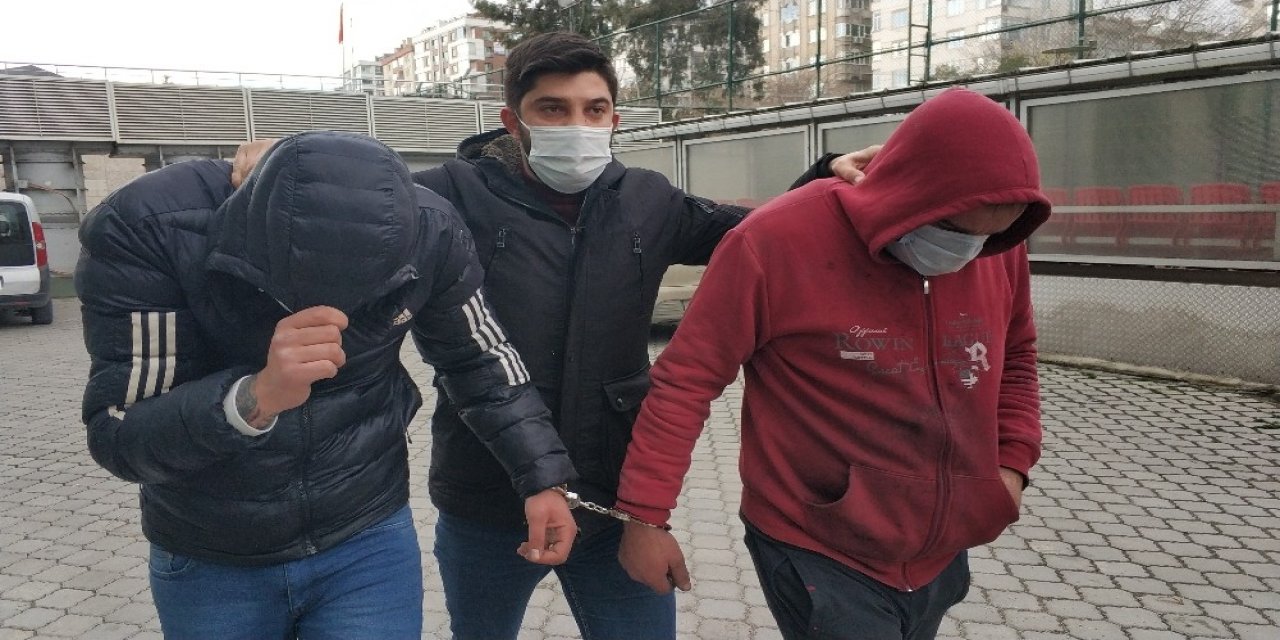 Uyuşturucu Hapla Yakalanan 2 Kişi Adliyede