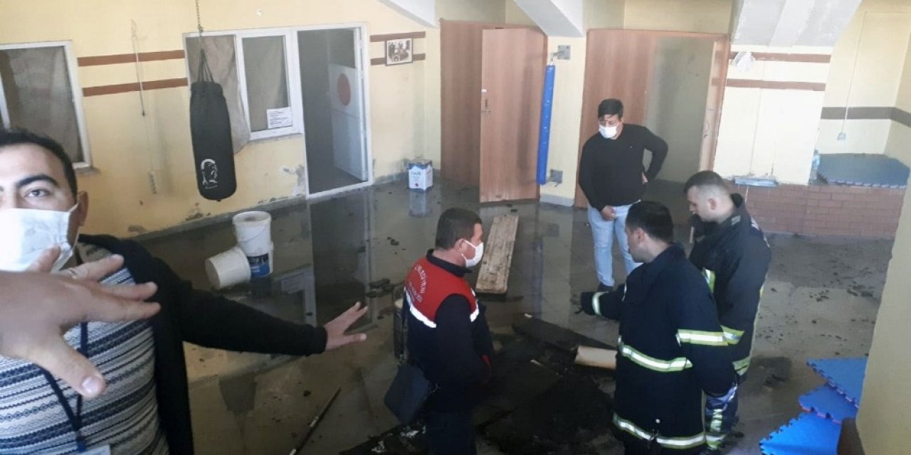 Kültür Merkezi’ndeki Yangın Korkuttu