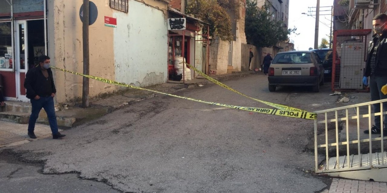 Alacak Verecek Meselesinde Silahlar Konuştu
