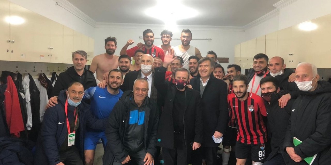 Ak Parti’li Kartal’dan Vanspor’a Destek