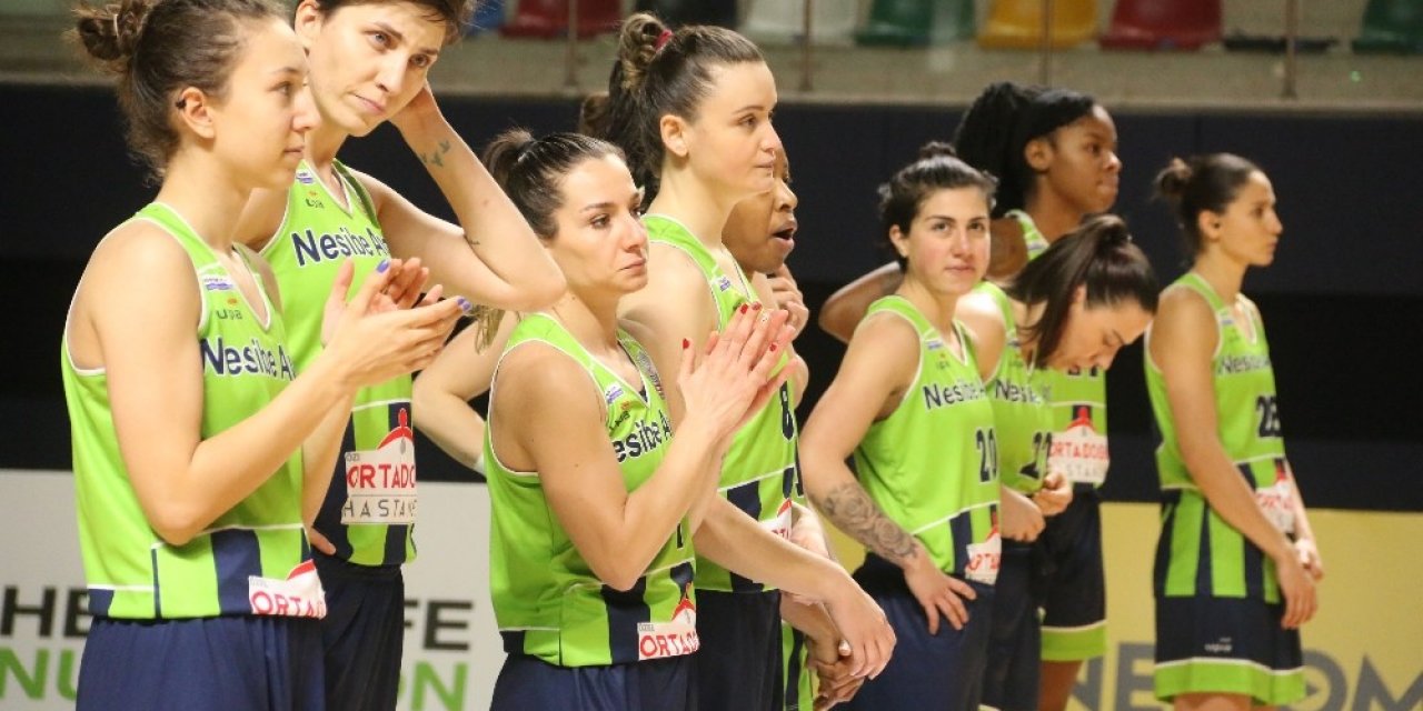 Kadınlar Basketbol Süper Ligi: İzmit Belediyespor: 70 - Nesibe Aydın: 75