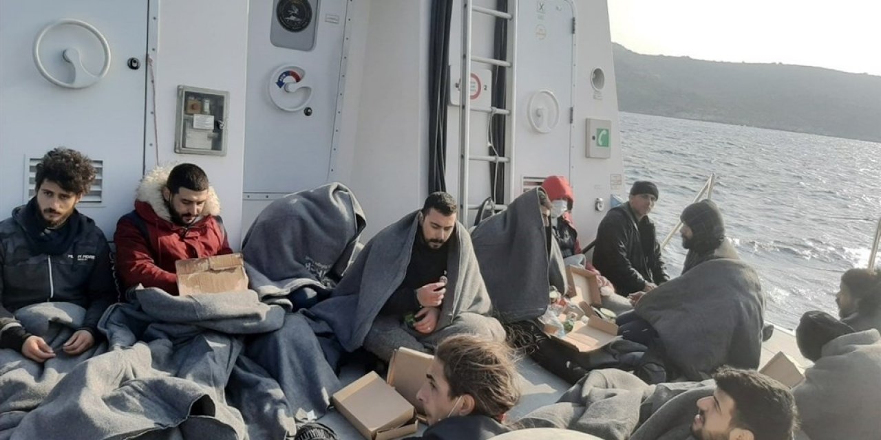 Yunanistan 12 Göçmeni Ölüme İtti
