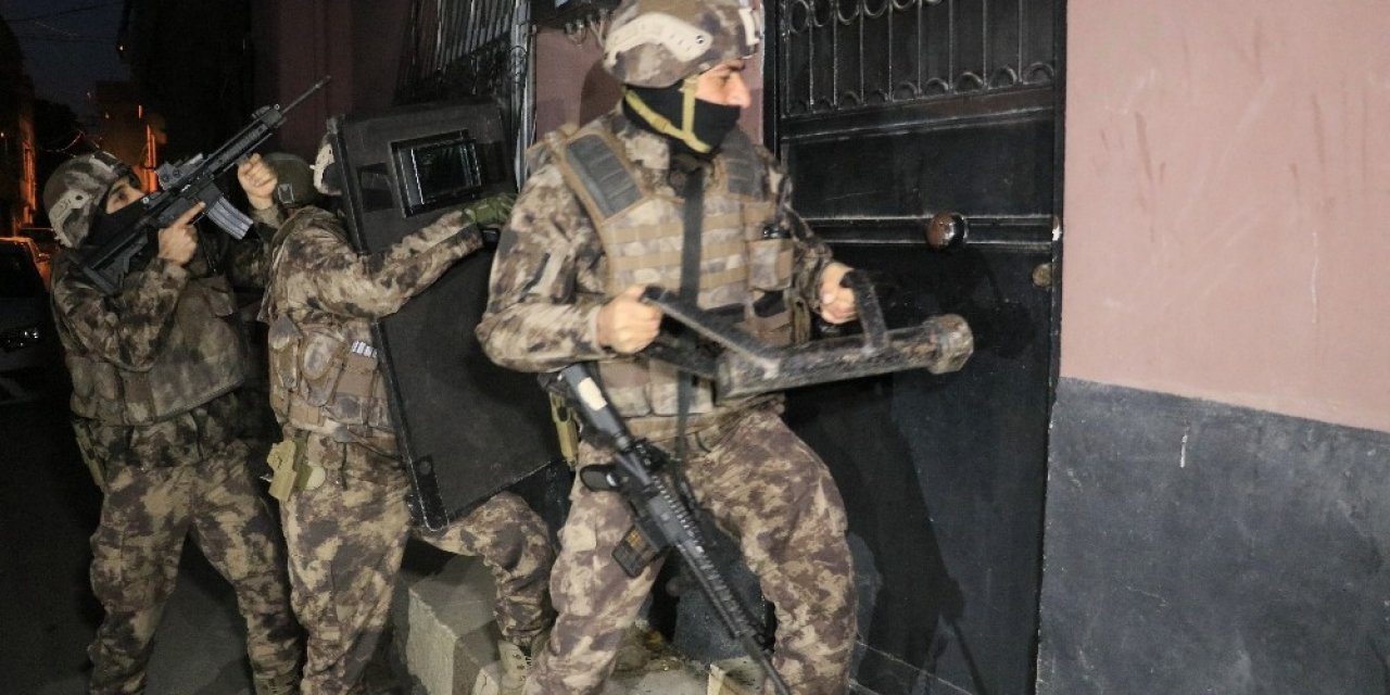 Adana’da Torbacılara Şafak Operasyonu