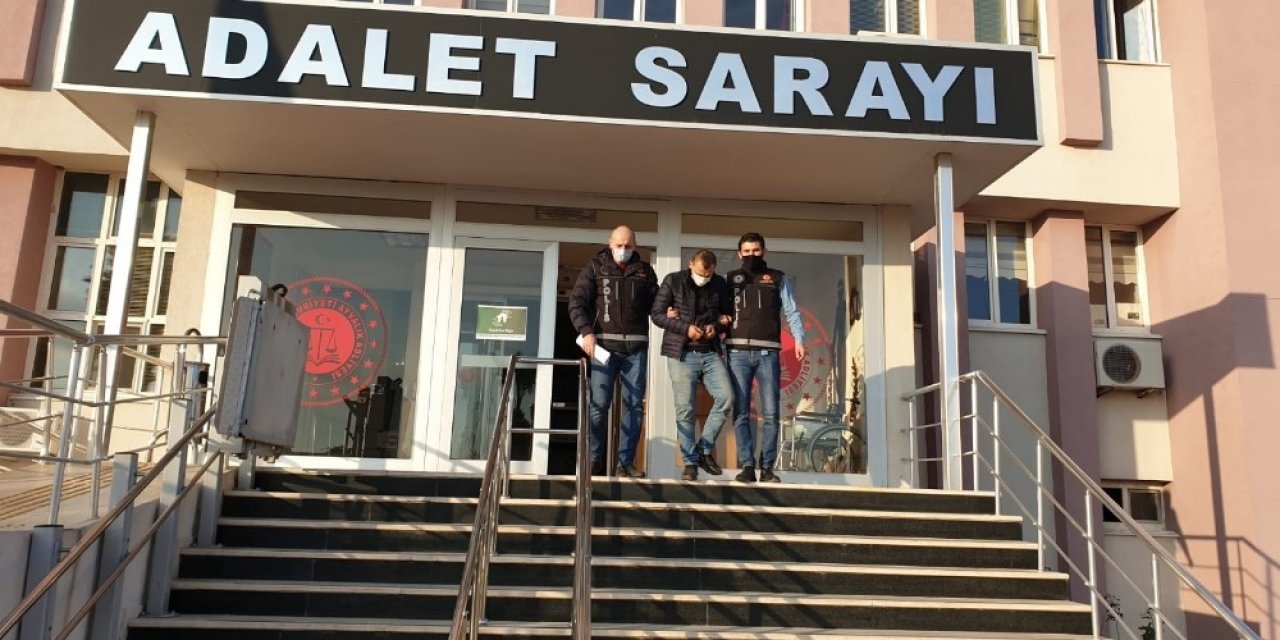 Ayvalık Polisi Uyuşturucu Satıcılarına Geçit Vermiyor