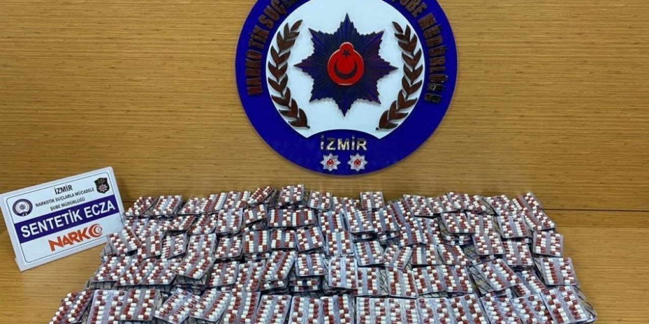 İzmir’de 16 Binden Fazla Sentetik Ecza Maddesi Ele Geçirildi